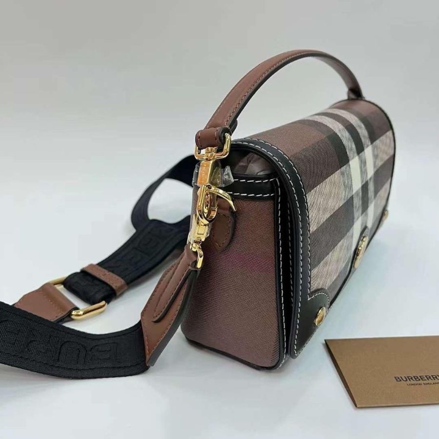 Burberry 法棍包-3