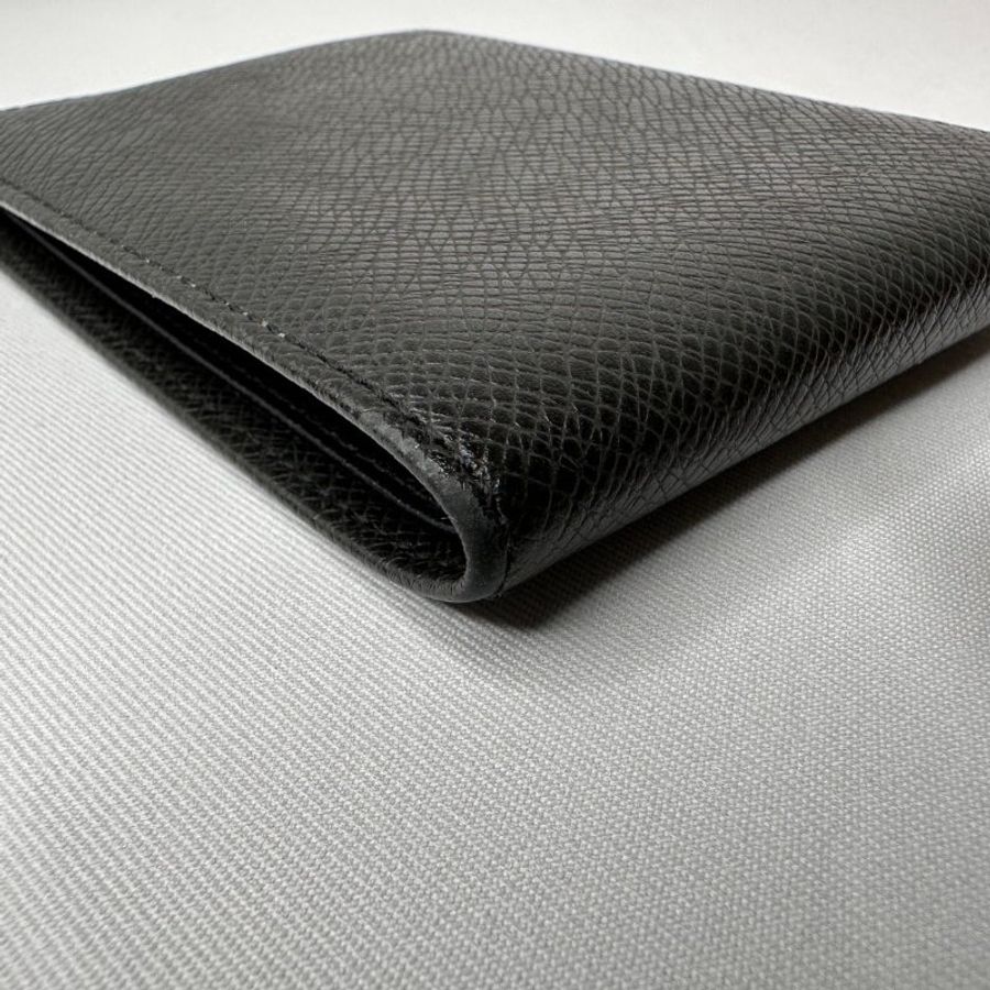 LV Multiple Taiga皮革短夾-13