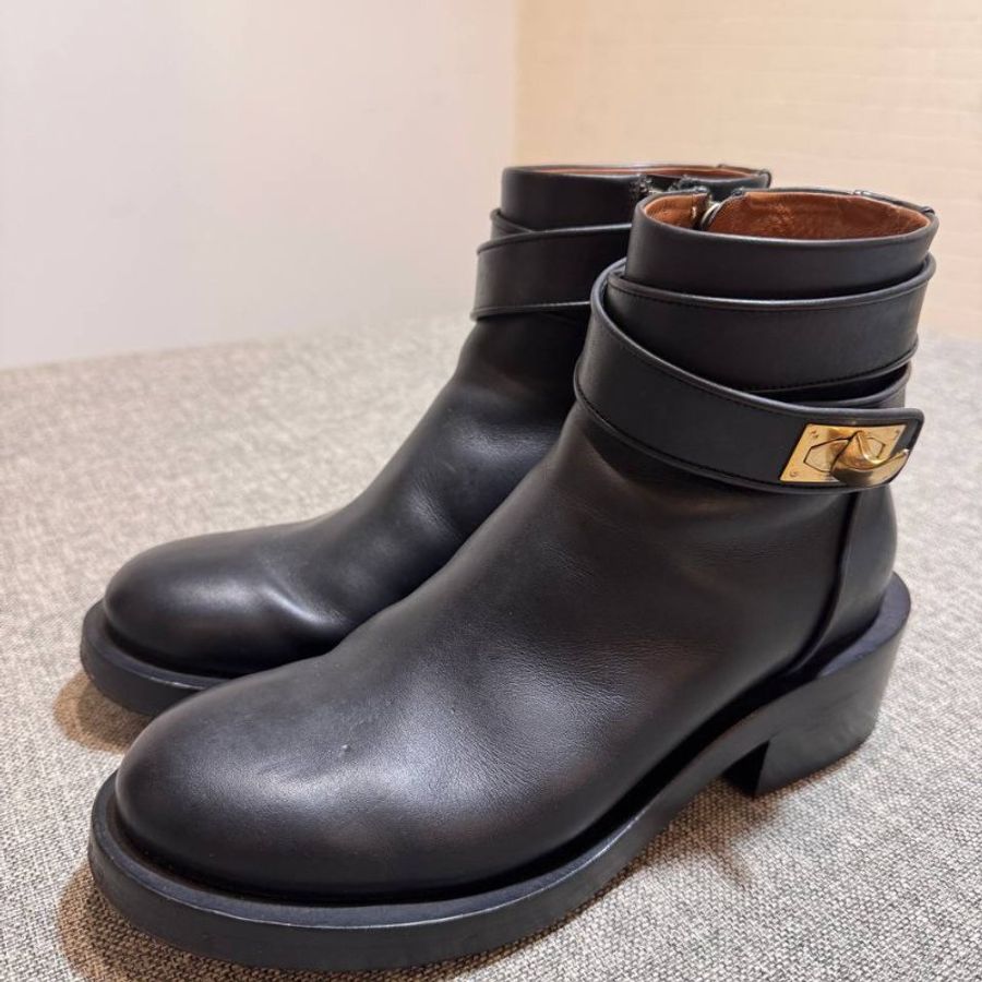 Givenchy 紀梵希 黑色短靴 歐碼37 保證真品-2
