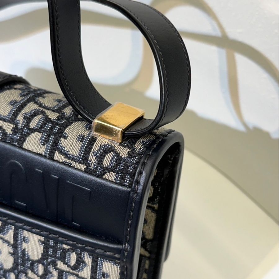 DIOR 30 Montaigne斜背包-6