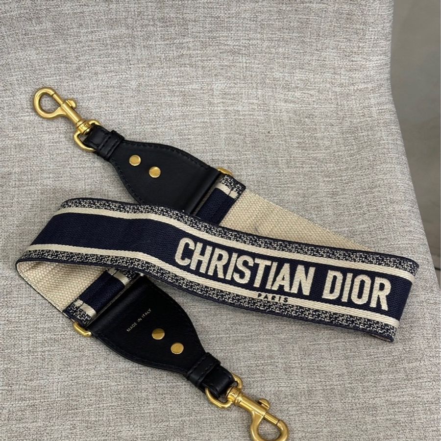 DIOR 30 Montaigne斜背包-15