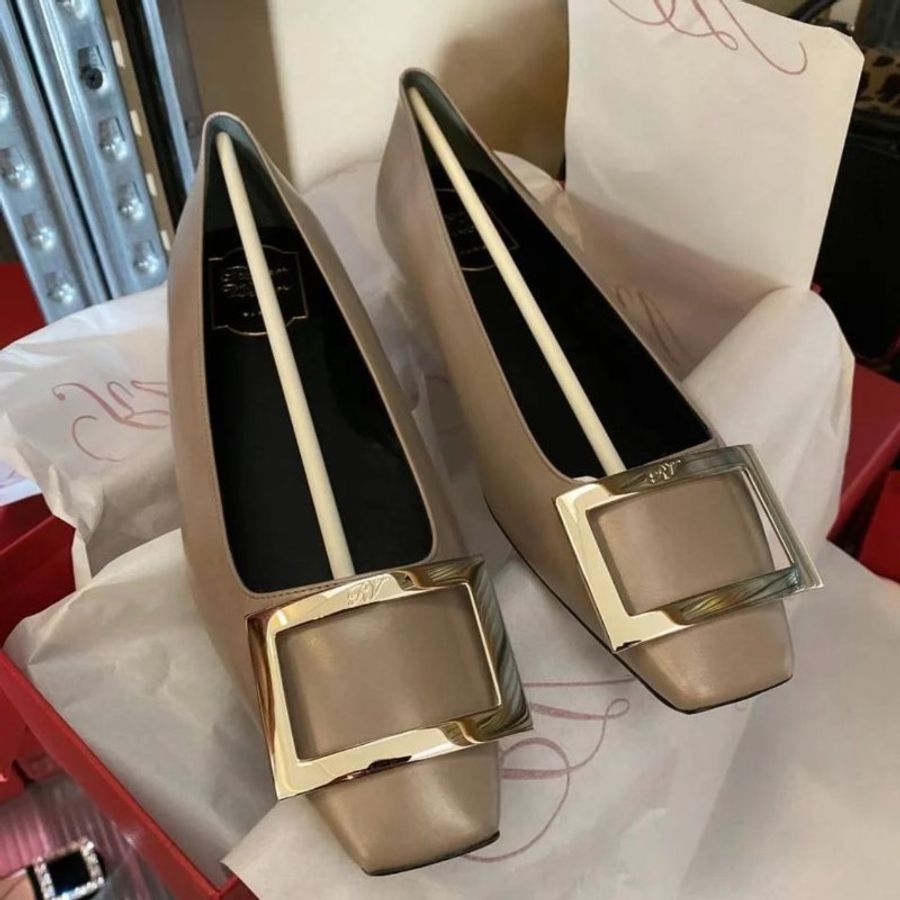 🎁母親節特價🎁Roger Vivier Trompette 金屬搭釦漆皮芭蕾平底鞋 大象灰 EU 35/36/36.5/39(購買請訊息告知需要尺寸)-6