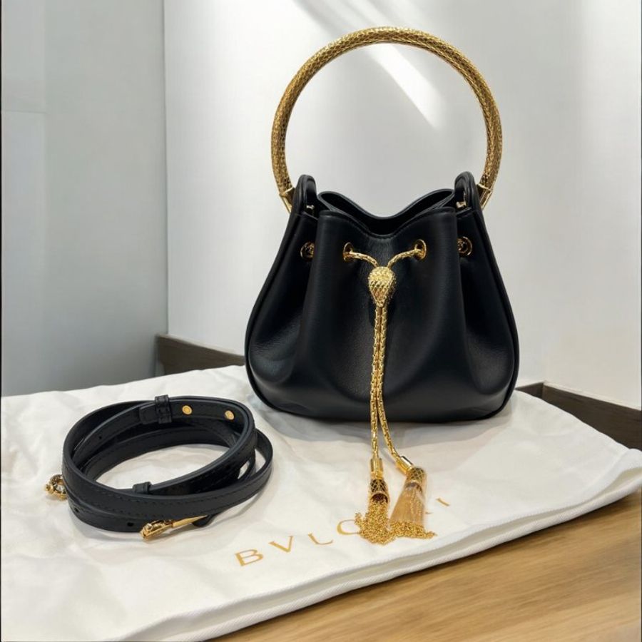 BVLGARI Serpenti Forever小牛皮水桶包/黑-0