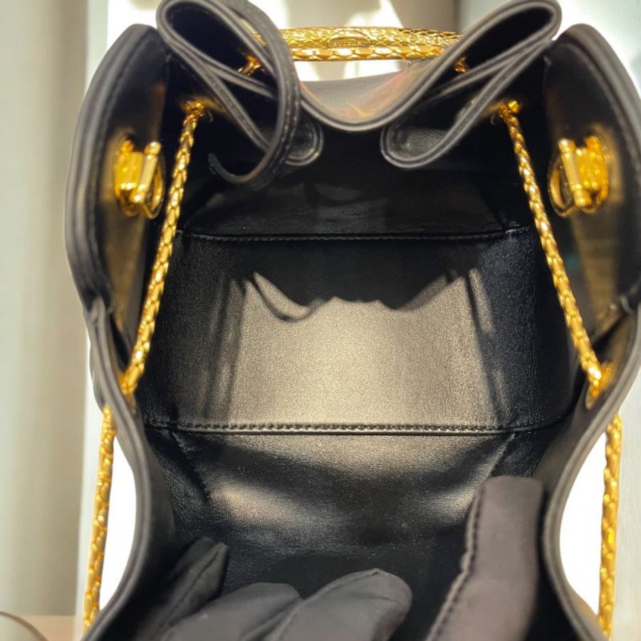 BVLGARI Serpenti Forever小牛皮水桶包/黑-6