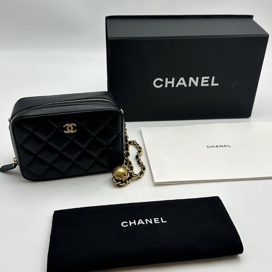 CHANEL 小羊皮金球相機包 - 迷你黑金-0