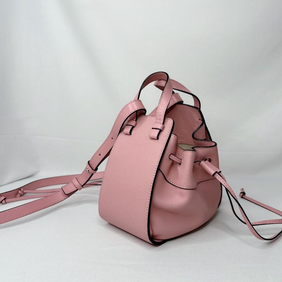 LOEWE Hammock Mini櫻花粉吊床包-4