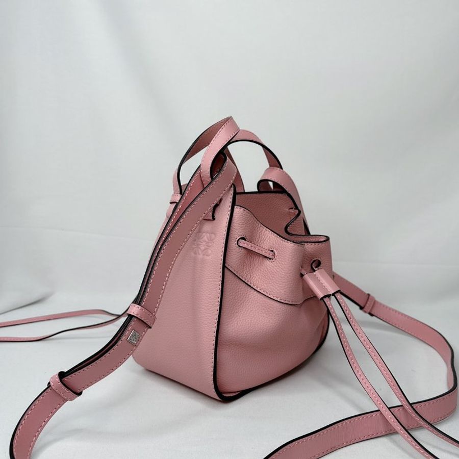 LOEWE Hammock Mini櫻花粉吊床包-6