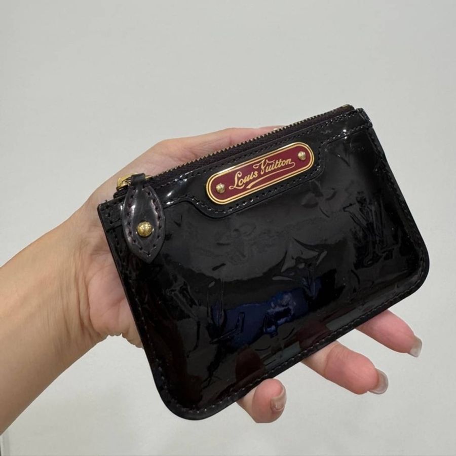 LV Vernis Pochette Cles Amarante M93557零錢包 鑰匙包 卡夾 卡包 信用卡夾-7