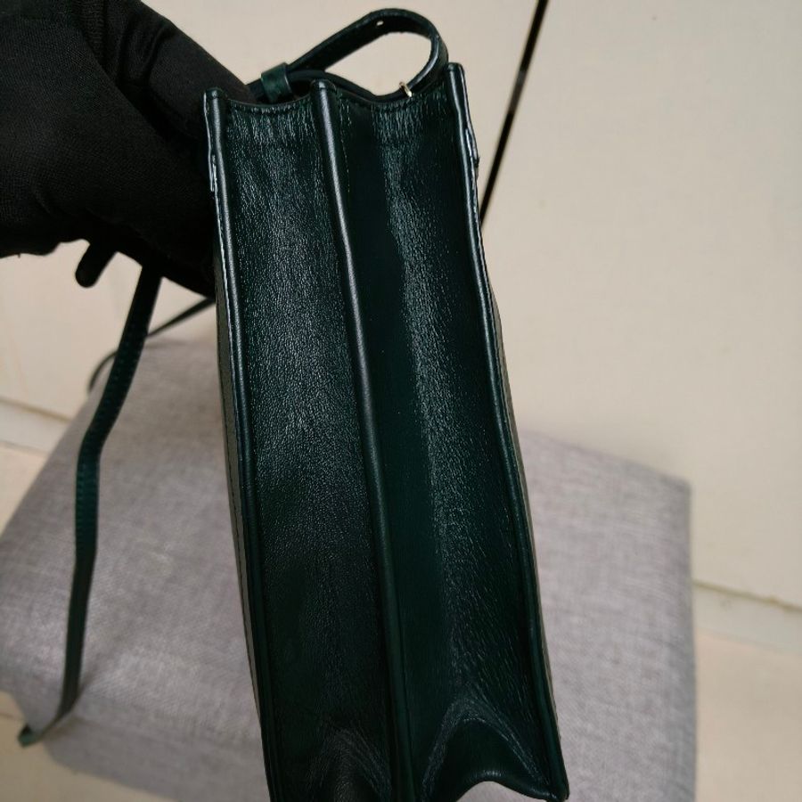 ‼️老娘最大🫅‼️通通降價再送好禮至5/11🎁㊣✨BALENCIAGA✨巴黎世家 綠色 羊皮 雷射 刻字 方包 相機包 斜背包 肩背包/二手包/二手精品/保證正品🌳二手樹屋🌳-5