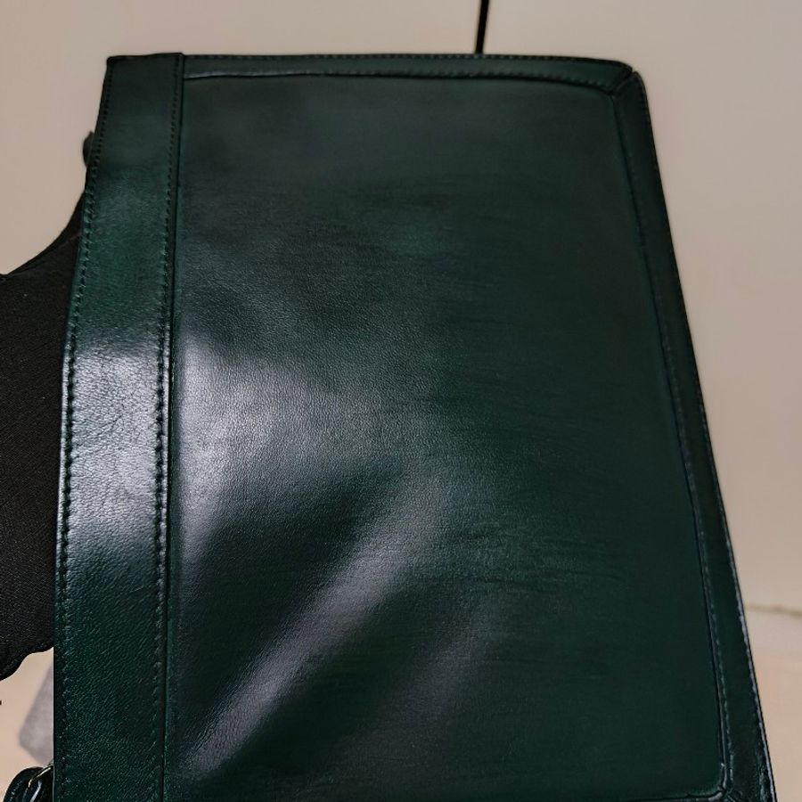 ‼️老娘最大🫅‼️通通降價再送好禮至5/11🎁㊣✨BALENCIAGA✨巴黎世家 綠色 羊皮 雷射 刻字 方包 相機包 斜背包 肩背包/二手包/二手精品/保證正品🌳二手樹屋🌳-15