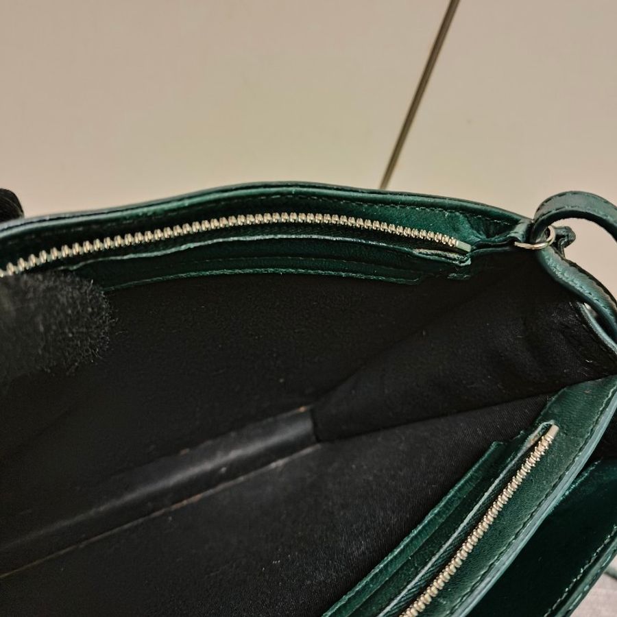 ‼️老娘最大🫅‼️通通降價再送好禮至5/11🎁㊣✨BALENCIAGA✨巴黎世家 綠色 羊皮 雷射 刻字 方包 相機包 斜背包 肩背包/二手包/二手精品/保證正品🌳二手樹屋🌳-35