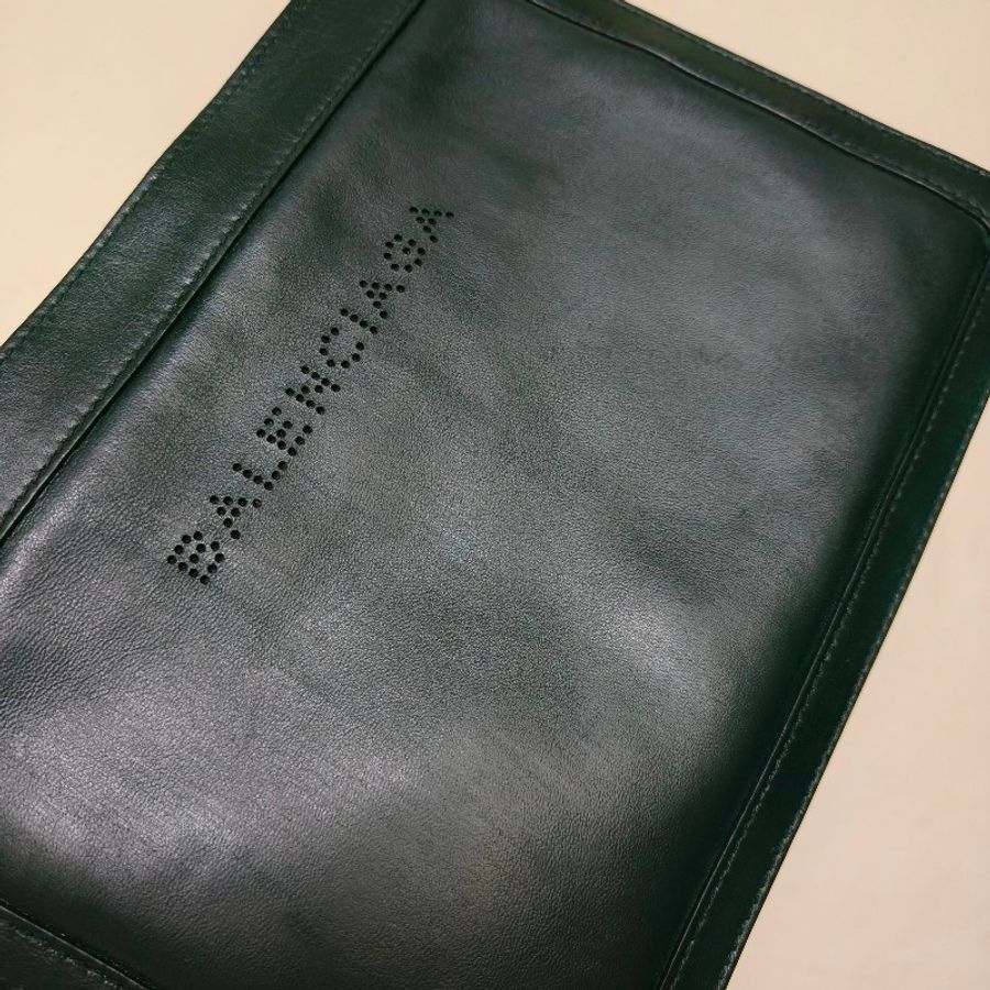 ‼️老娘最大🫅‼️通通降價再送好禮至5/11🎁㊣✨BALENCIAGA✨巴黎世家 綠色 羊皮 雷射 刻字 方包 相機包 斜背包 肩背包/二手包/二手精品/保證正品🌳二手樹屋🌳-39