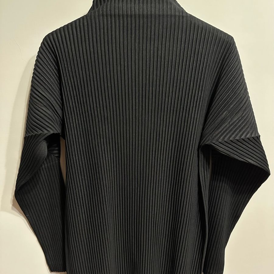 HP HOMME PLISSE 微高領上衣 4號-2