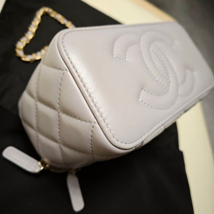 CHANEL VANITY CASE GREY-3