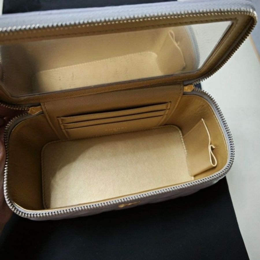 CHANEL VANITY CASE GREY-5