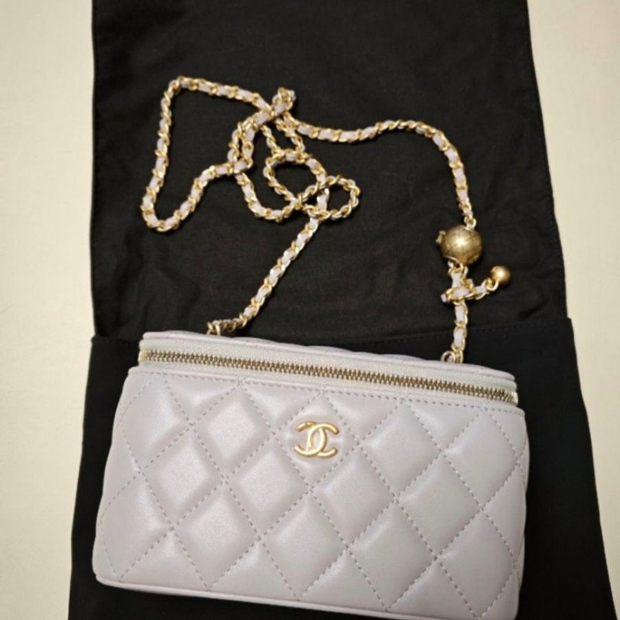 CHANEL VANITY CASE GREY-7