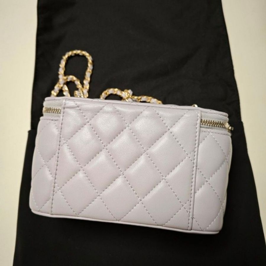 CHANEL VANITY CASE GREY-16