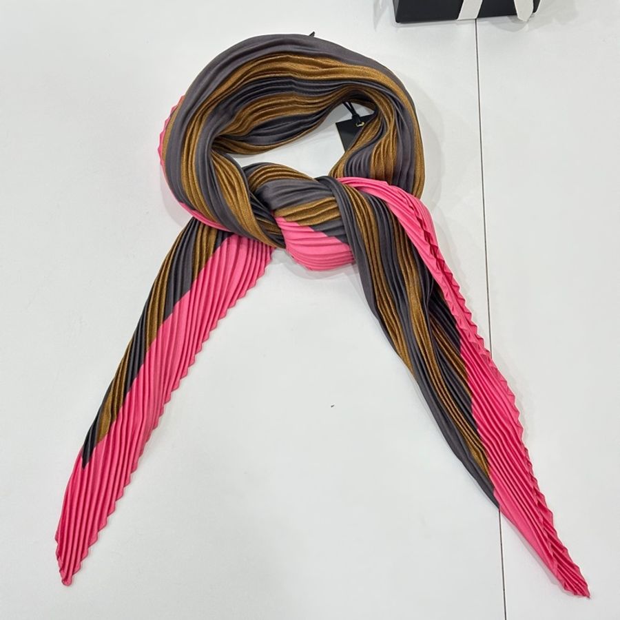 fendi 菱形 皺摺 領巾 圍巾 絲巾-5