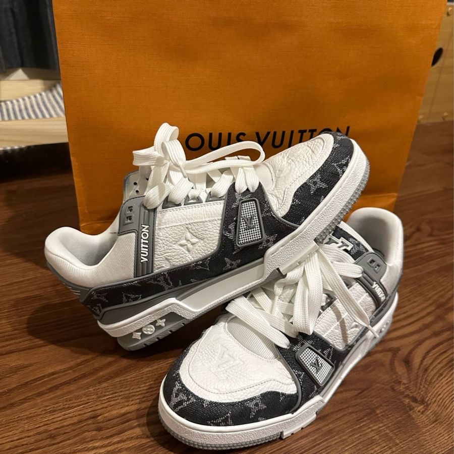 LV TRAINER新款男鞋灰牛仔-0