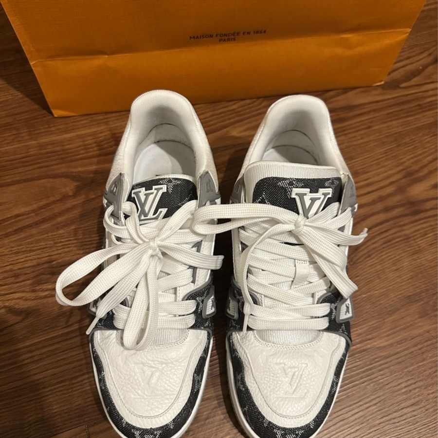 LV TRAINER新款男鞋灰牛仔-1