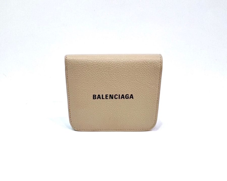 Balenclaga 米白牛皮黑logo銀釦內4卡零錢袋對釦短夾-1