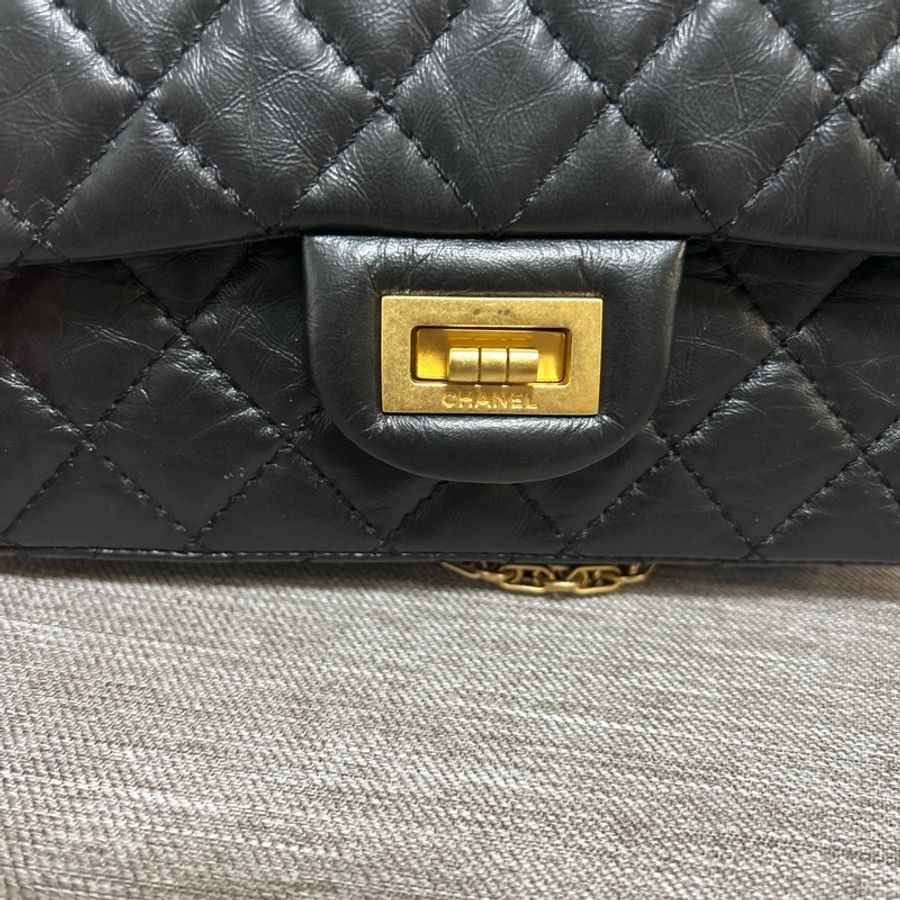 CHANEL 2.55 Mini 黑色金釦 晶片開-11