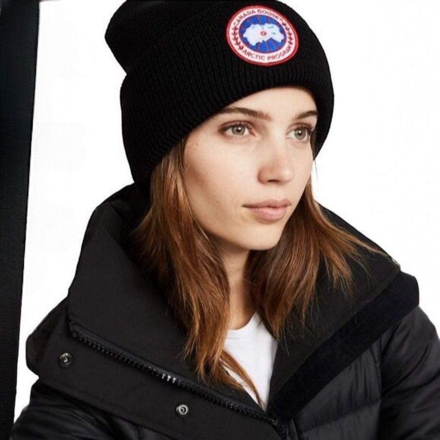 Canada Goose Arctic 男女同款羊毛針織帽 黑色/灰色 購買請告知所需色彩《當季專櫃正售★全新商品 》-1