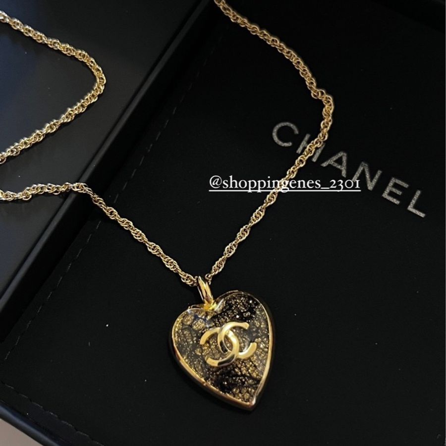 香奈兒 Chanel 全新品 24K 蜥蜴皮紋路 蕾絲愛心項鍊-0