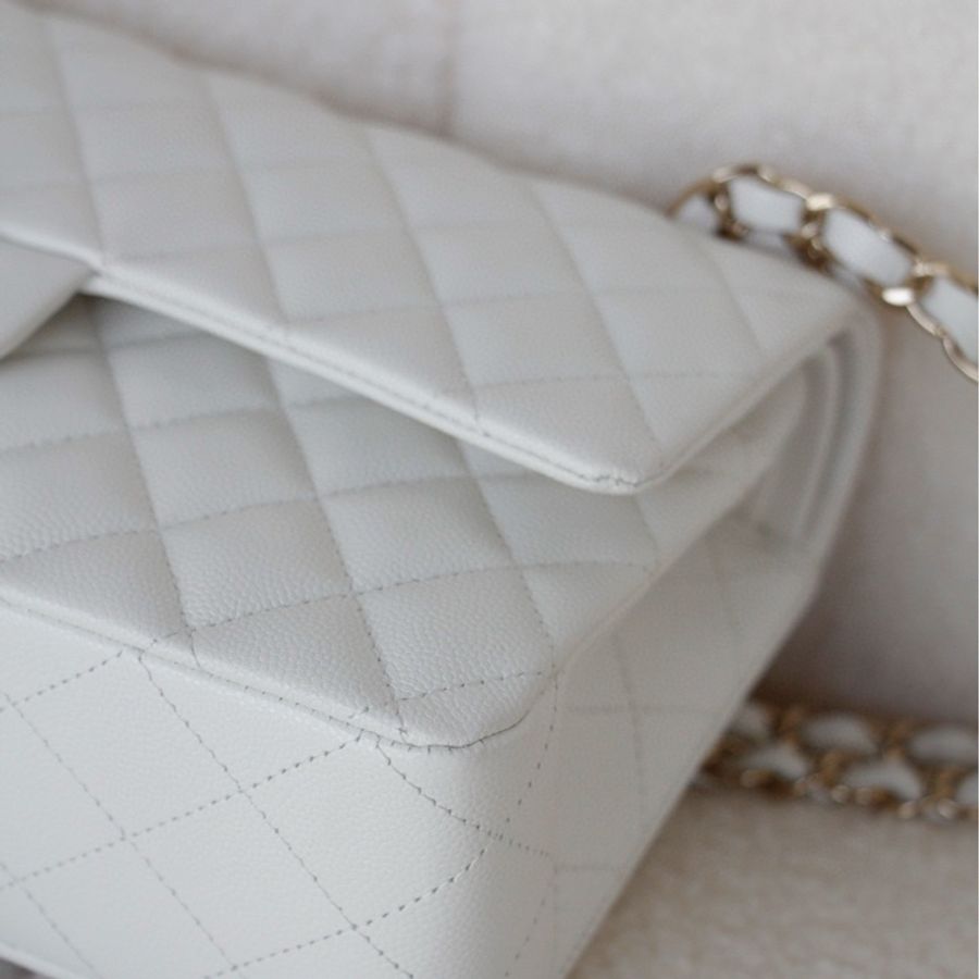 Chanel 经典翻盖包 CF中号 25cm 白色金扣鱼子酱-1