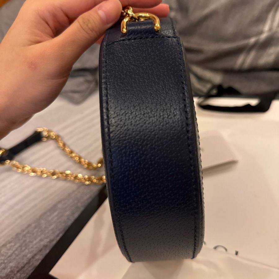 gucci 可議價深藍色圓餅包-3
