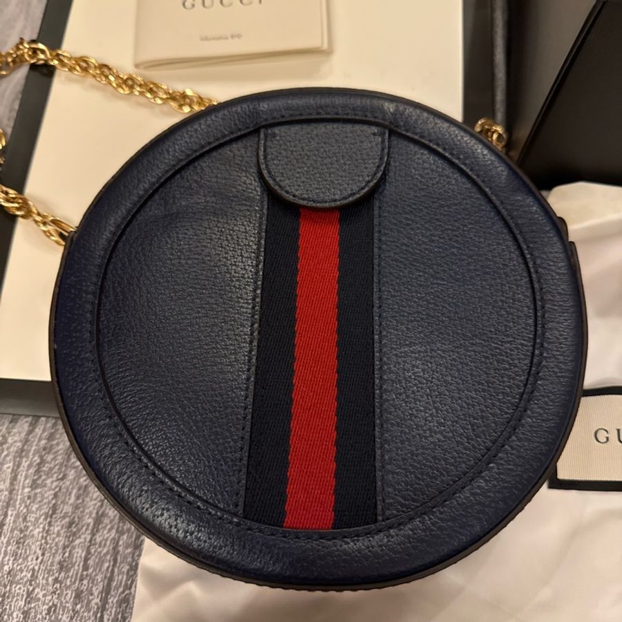 gucci 可議價深藍色圓餅包-6