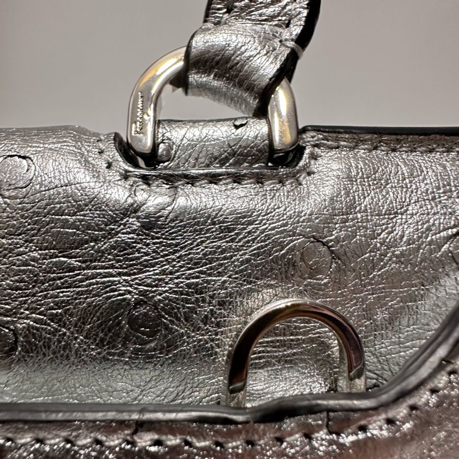 Salvatore Ferragamo Trifolio 鴕鳥皮手提/肩背包（亮銀）-25