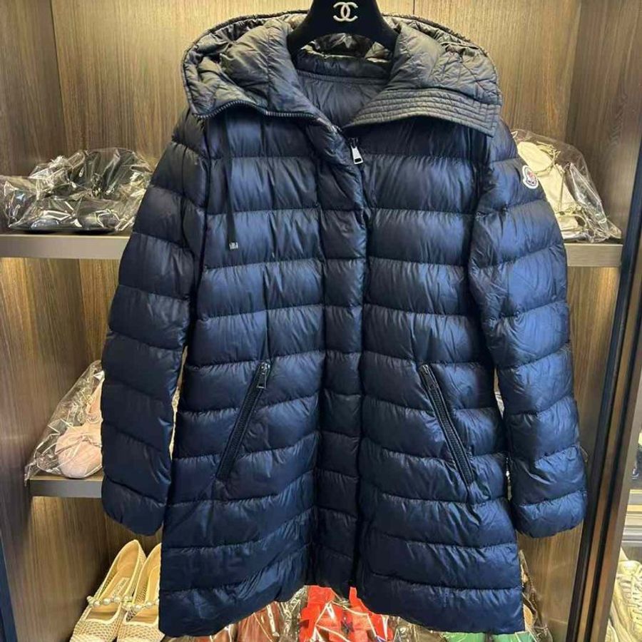 Moncler 羽絨外套 1號 經典款(有喜歡任何款式品牌羽絨衣歡迎私訊詢問😘)-0