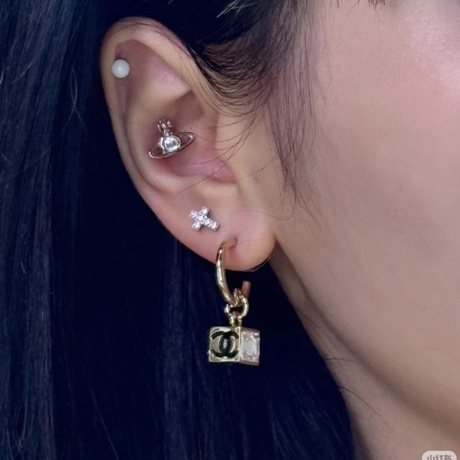 Chanel 香奈兒🧊方塊水鑽 mini垂墜耳環 /淡金耳環-0
