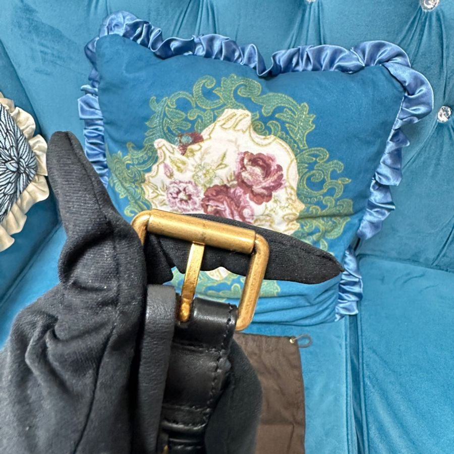 ✨gucci馬夢黑色牛皮腰包胸口包476434-4