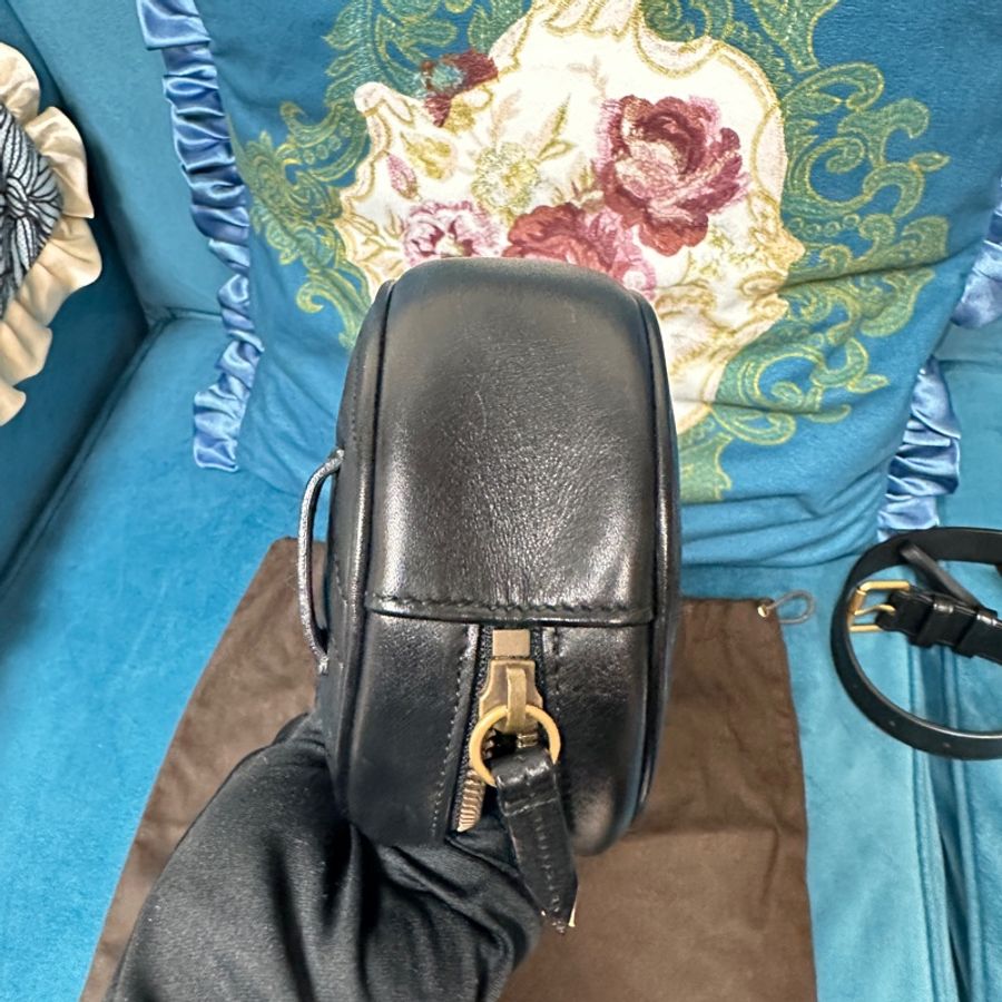 ✨gucci馬夢黑色牛皮腰包胸口包476434-5