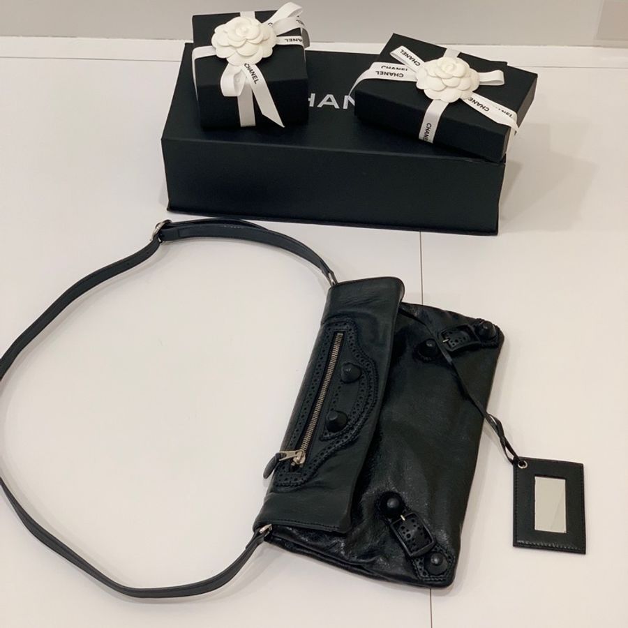 balenciaga 巴黎世家 黑色 手拿包 機車包 晚宴包 手挽包 斜背包 肩背包 側背包-14
