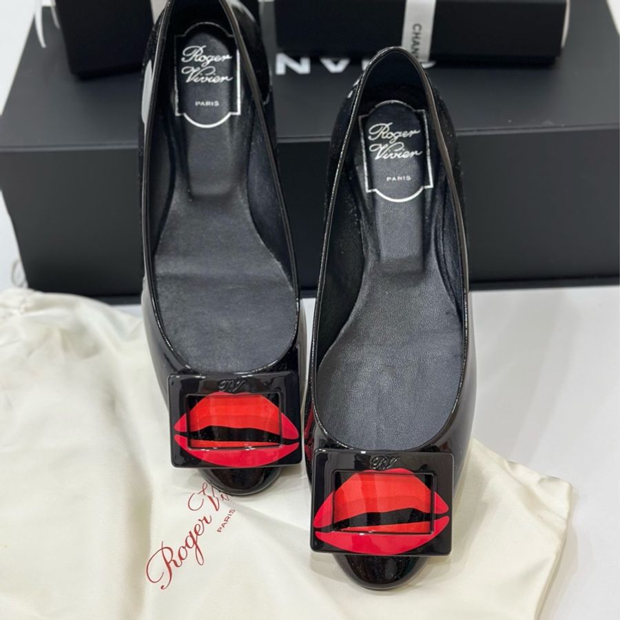 Roger Vivier RV 西洋情人節 A Kiss 紅唇系列 平底鞋 娃娃鞋-1