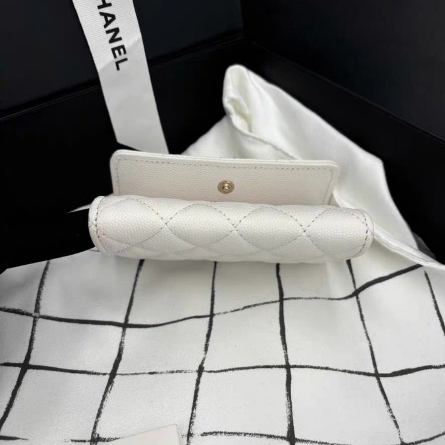 Chanel 香奈兒 菱格紋白色小羊皮卡包 水鑽金扣-17