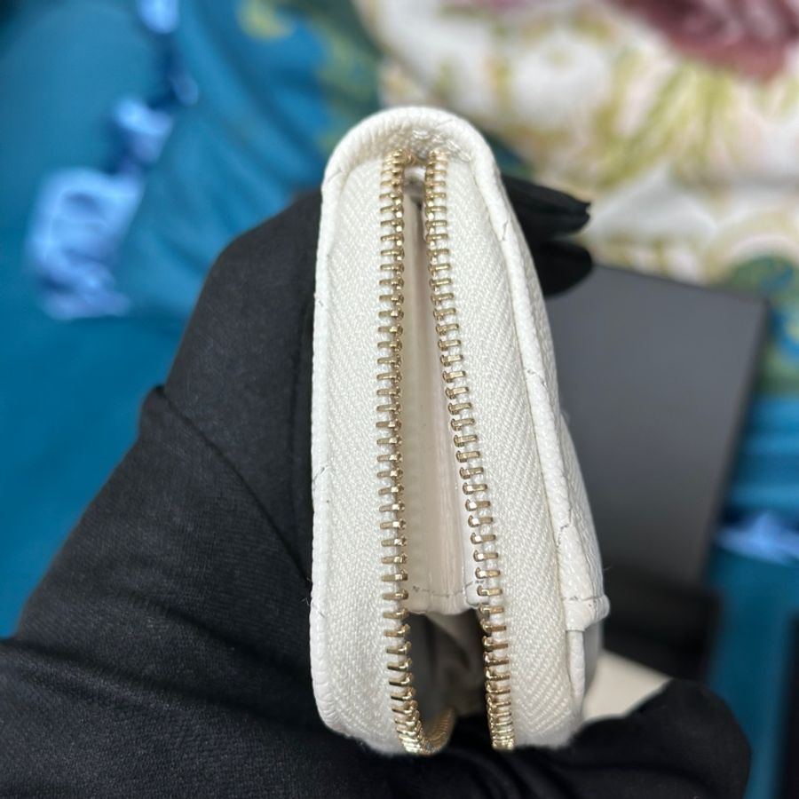 CHANEL白荔枝牛皮ㄇ拉鍊零錢卡包AP0216-9