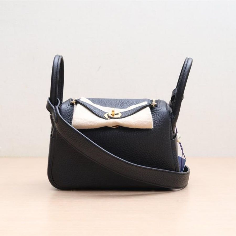 HERMES(愛馬仕) Lindy Mini 89黑色 TC皮 B刻 金扣-0