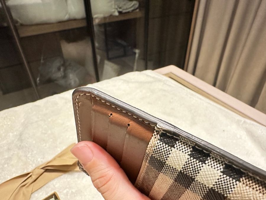Burberry 經典格紋L型零錢卡夾-13