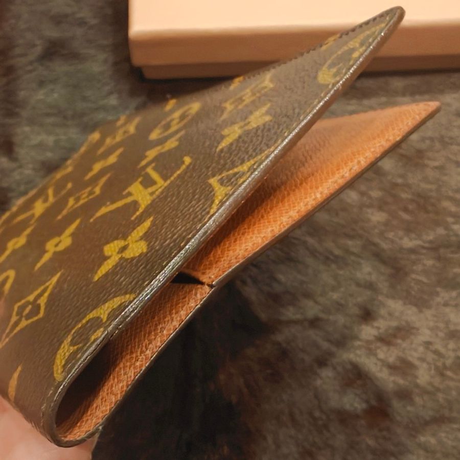 日本帶回LV老花護照套，絕版中古品，值得收藏-6