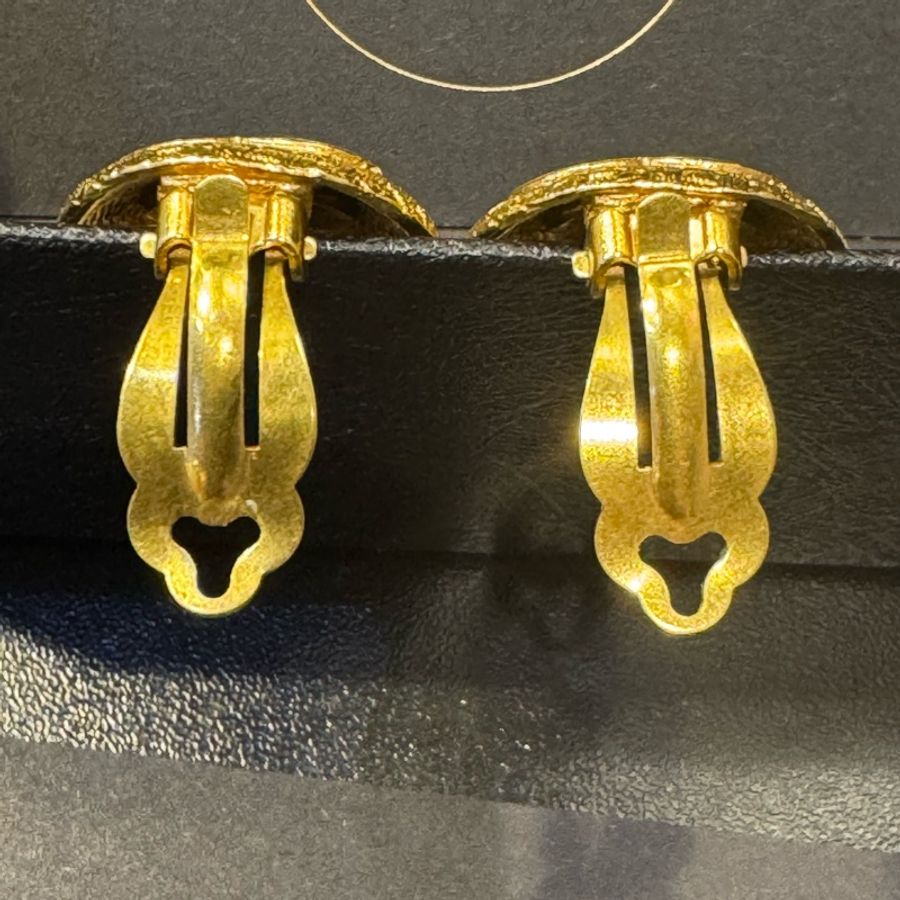 Chanel-10