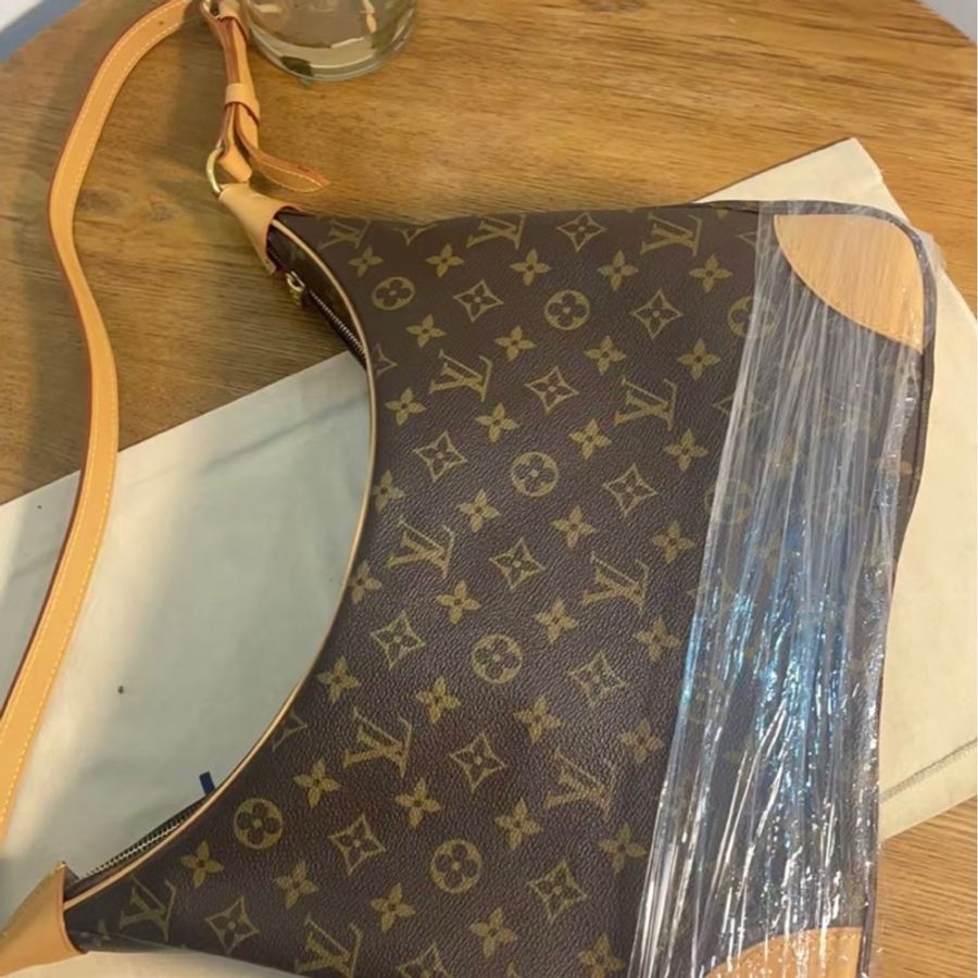 #LV#ouisvuitton #牛角包 #斜背包#郵差包-25