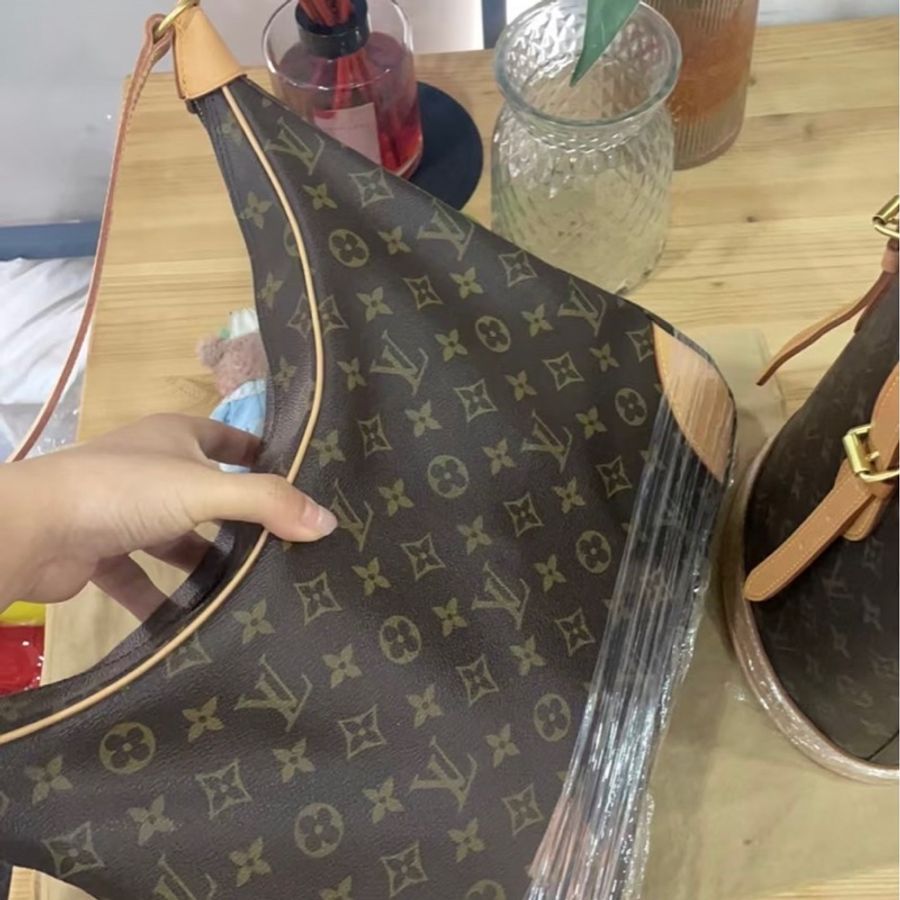 #LV#ouisvuitton #牛角包 #斜背包#郵差包-34