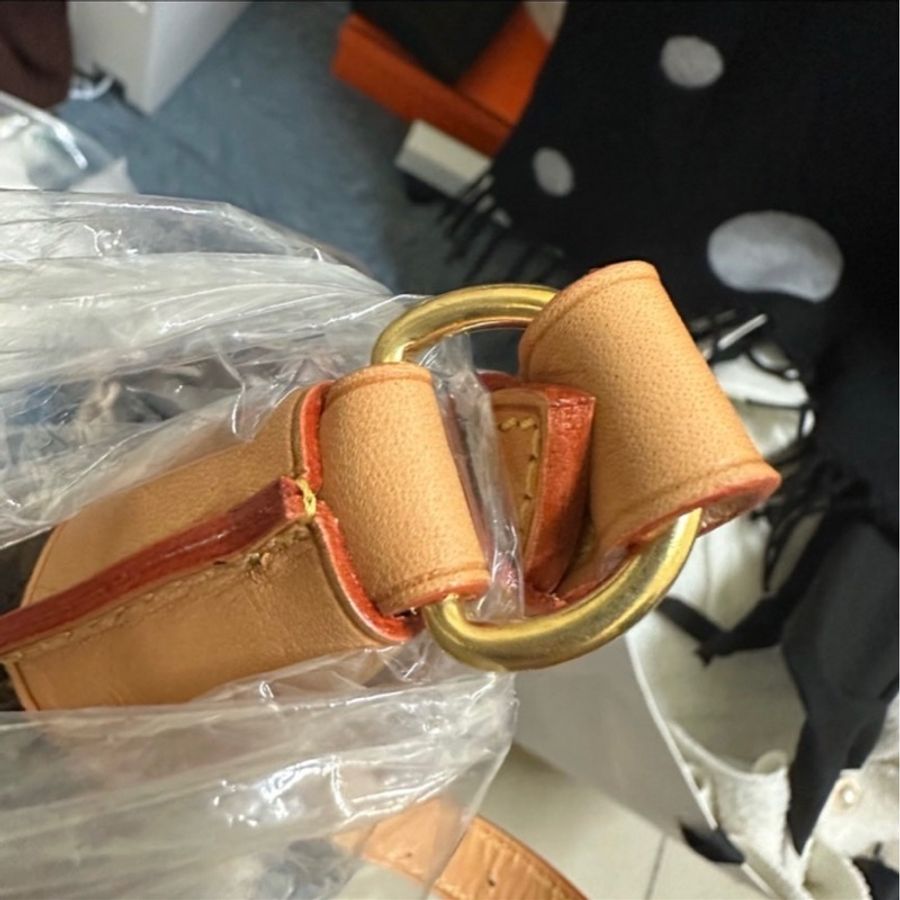 #LV#ouisvuitton #牛角包 #斜背包#郵差包-38