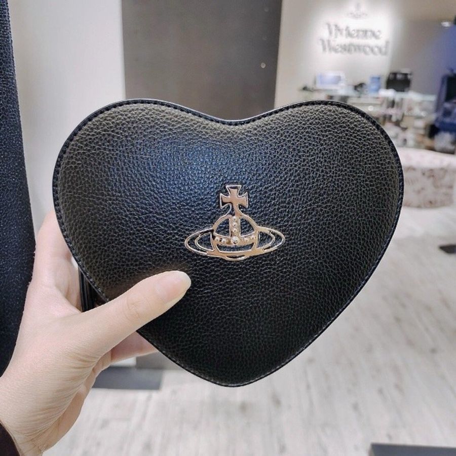 🎁當季特價🎁Vivienne Westwood Louise Heart 愛心肩背包 黑色-6