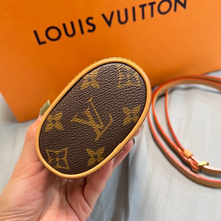 LOUIS VUITTON LV Fold Me Pouch M80874 薯條包 芯片款-1