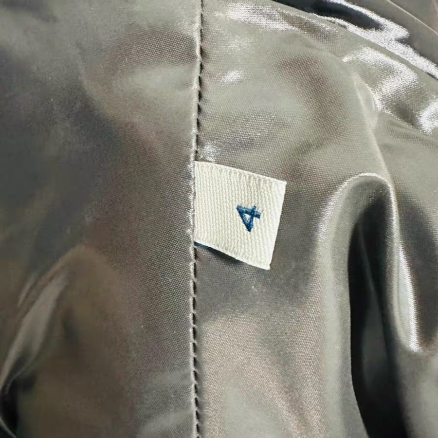 Moncler Tibb黑色羽絨背心 全新閒置-4